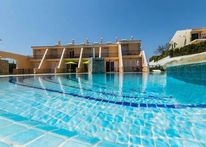 Filipa Iii - Beachfront With Jacuzzi *