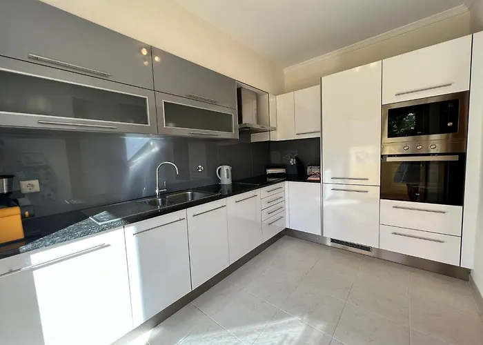 Filipa Iii - Beachfront With Jacuzzi 别墅 *